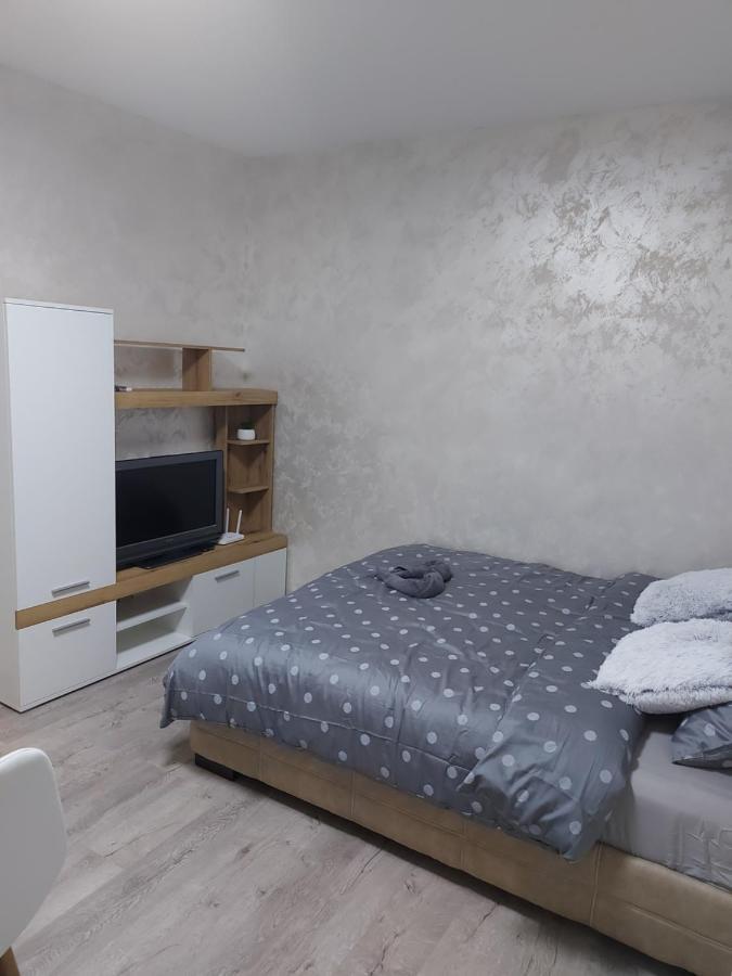 Apartman Mikikiki Белград Екстериор снимка